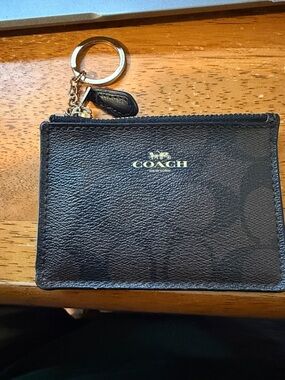 Coach Brown Leather Zip Card Case with Gold Hardware Keyring
